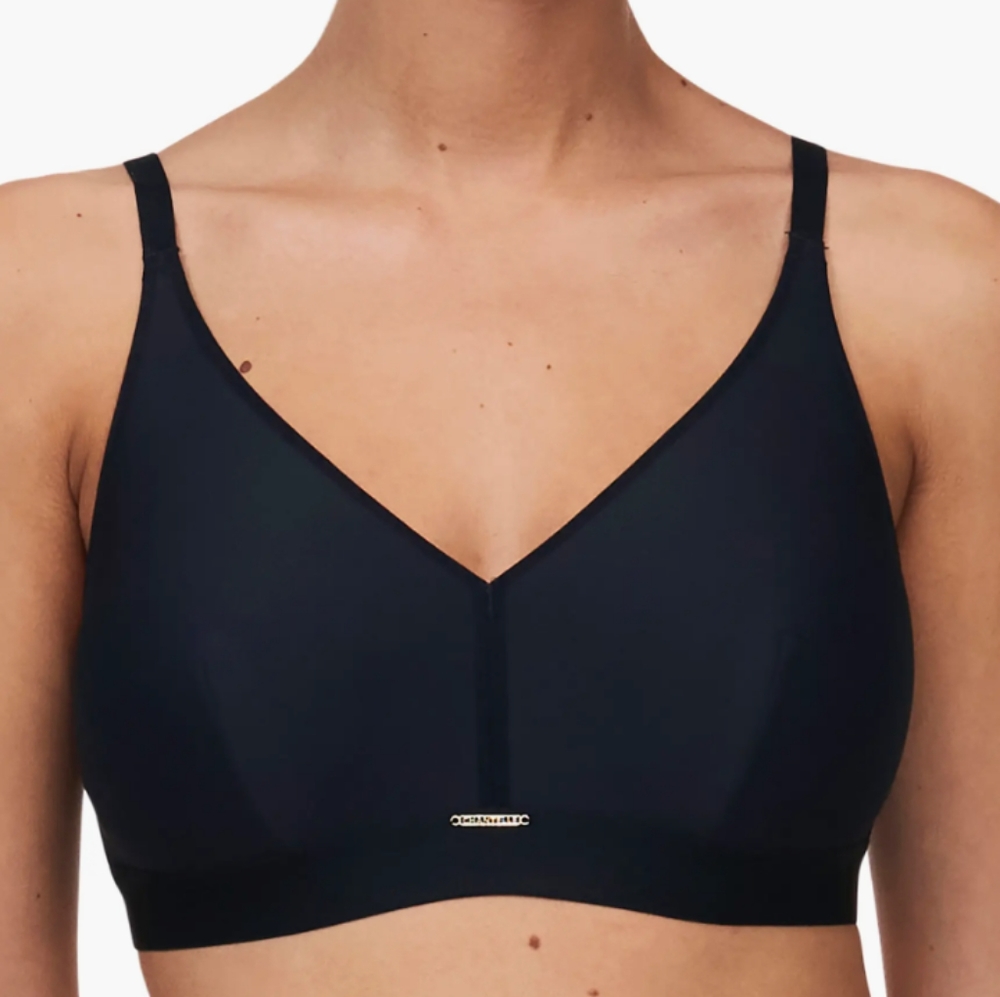 Chantelle Bare Essential Wireless Bra, Black, New without Tag